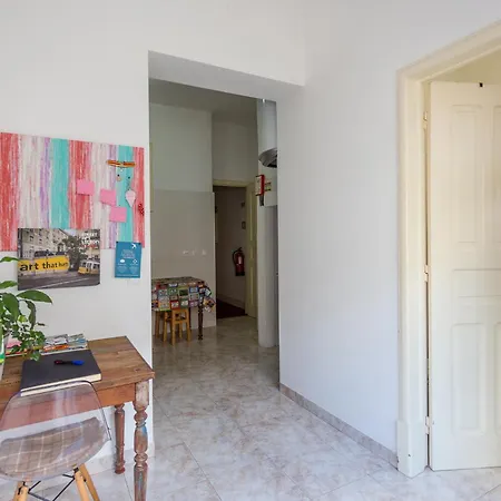 Apartman Flat With One Bedroom In Moscavide - Lisboa