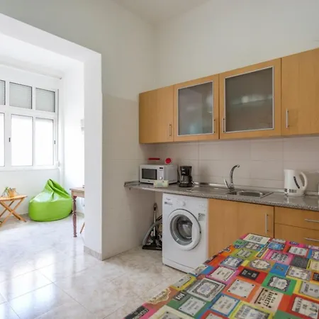 Flat With One Bedroom In Moscavide - Lisbona