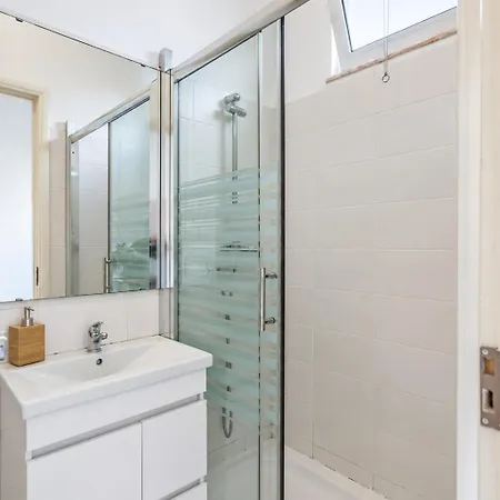 Flat With One Bedroom In Moscavide -