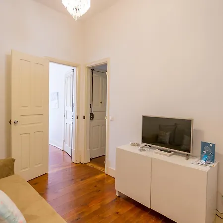 Flat With One Bedroom In Moscavide - 아파트 리스본