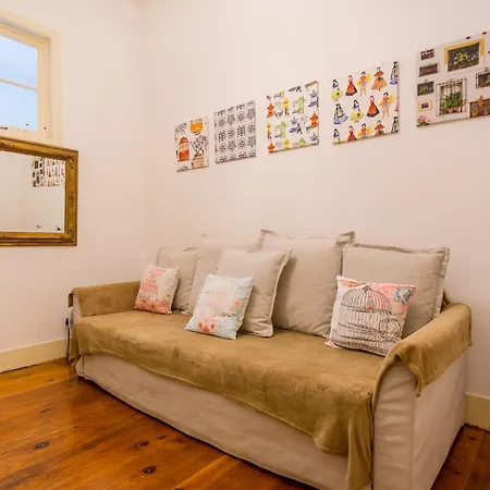 Flat With One Bedroom In Moscavide - 아파트